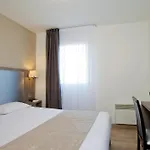Sejours & Affaires Clairmarais 2* Reims