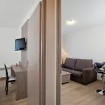 Aparthotel Sejours & Affaires Clairmarais Reims