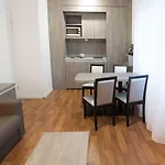 Aparthotel Sejours & Affaires Clairmarais Reims