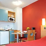 Aparthotel Sejours & Affaires Clairmarais