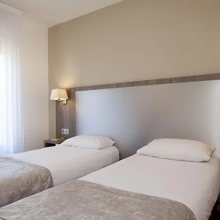 Sejours & Affaires Clairmarais 2* Реймс