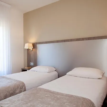 Sejours & Affaires Clairmarais 2* Reims