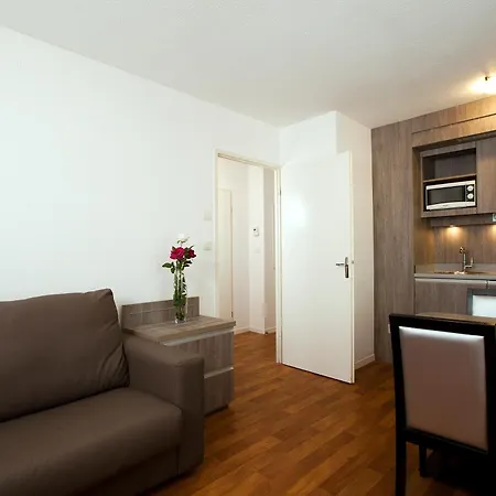 Aparthotel Sejours & Affaires Clairmarais Reims