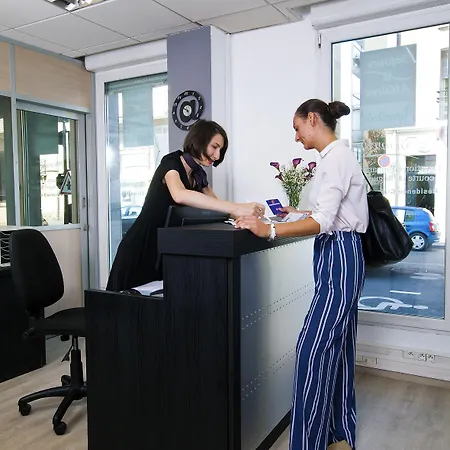 Sejours & Affaires Clairmarais 2* Reims