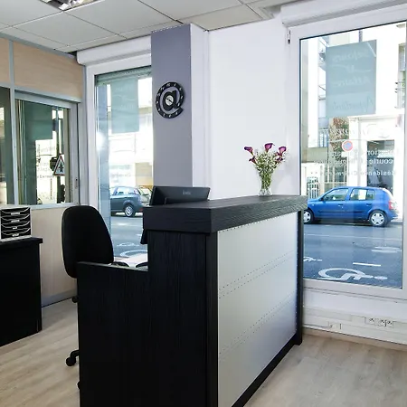 Sejours & Affaires Clairmarais 2*