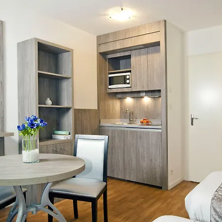 Sejours & Affaires Clairmarais Apartmanhotel