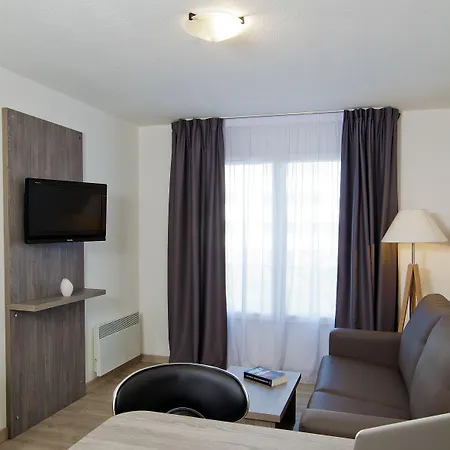 Sejours & Affaires Clairmarais Aparthotel