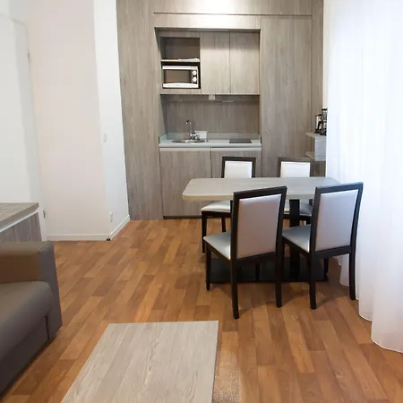 Aparthotel Sejours & Affaires Clairmarais Reims