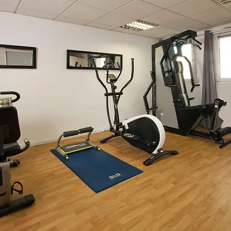 Sejours & Affaires Clairmarais 2* Ρενς