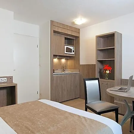 Aparthotel Sejours & Affaires Clairmarais 2*