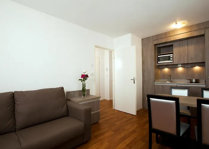 Aparthotel Sejours & Affaires Clairmarais Reims