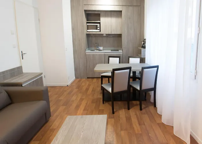 Sejours & Affaires Clairmarais Aparthotel