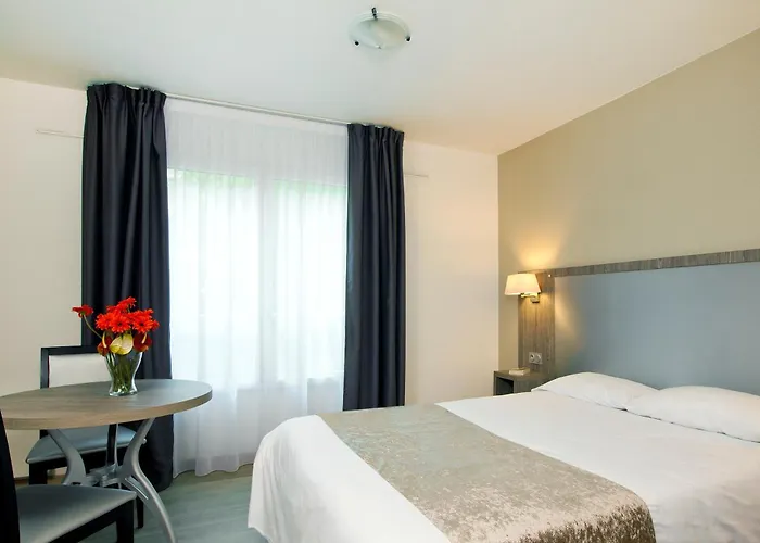 Aparthotel Sejours & Affaires Clairmarais 2*