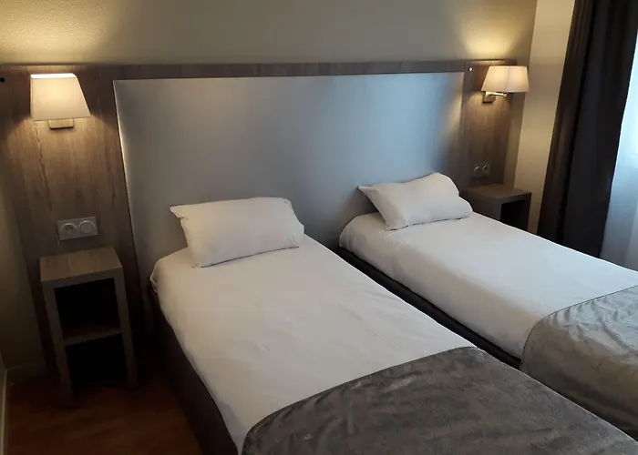 Sejours & Affaires Clairmarais 2* Reims