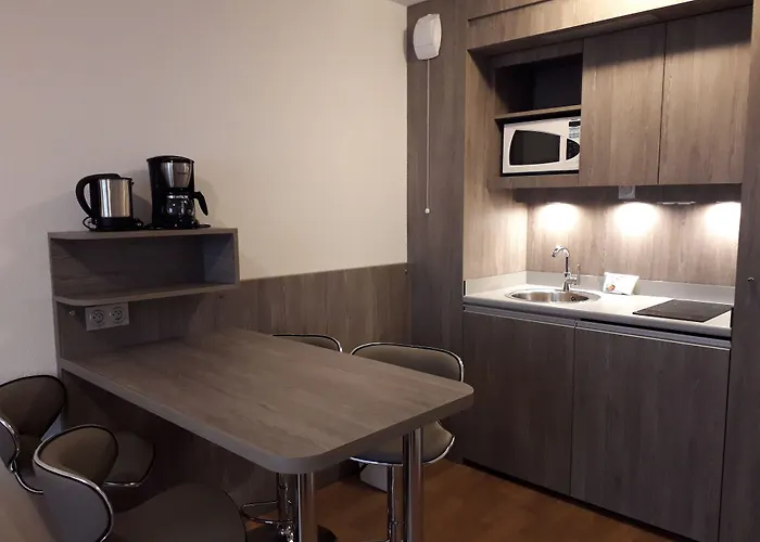 Sejours & Affaires Clairmarais Aparthotel Reims