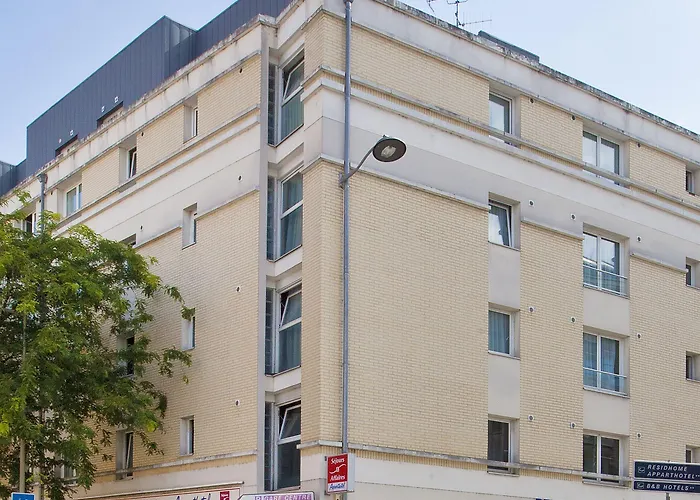 Sejours & Affaires Clairmarais Aparthotel 2*