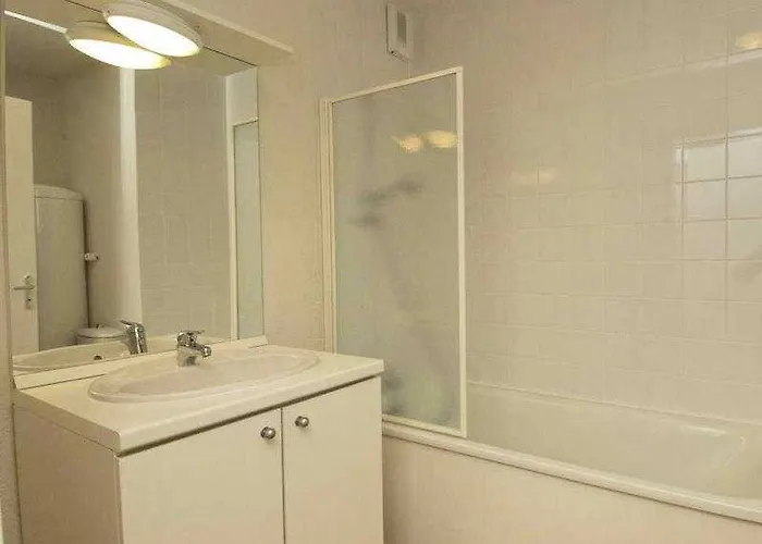 Sejours & Affaires Clairmarais 2* Reims