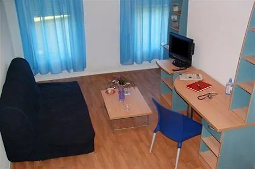 Aparthotel Sejours & Affaires Clairmarais